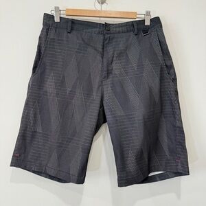 Calvin Klein Geometric Black and Grey Men's Preppy Golf Athletic Shorts Size 32